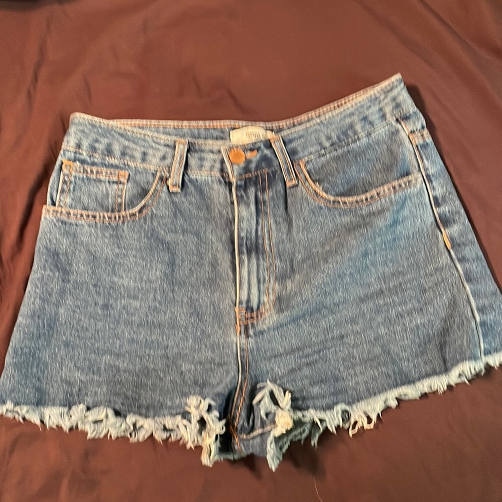 Cutoff jeans shorts